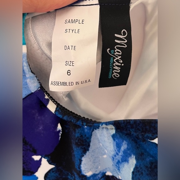 Maxine of Hollywood Women's Swimsuit Size 6 Floral One Piece Skirt Dress Sample - Picture 10 of 12